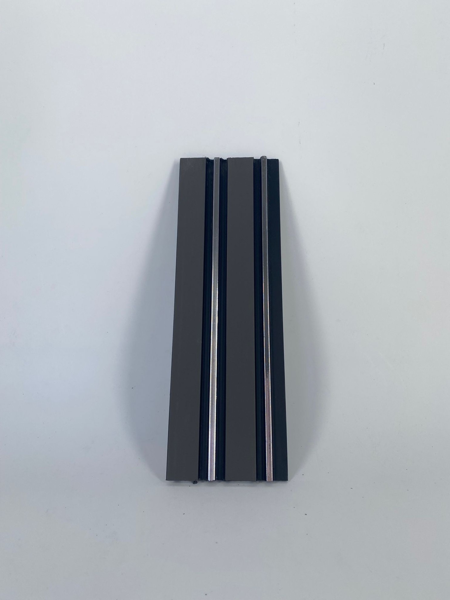 BY-09-Gümüş Antrasit Lambri